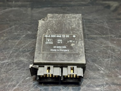 Mercedes econic бортовий комп'ютер блок керування a0004461020 фото №1