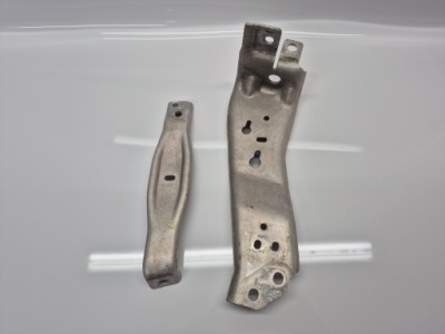 Bmw x1 f48 f49 кронштейн балка лівий перед фото №1