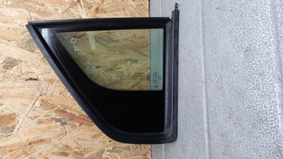 Скло права задня трикутник ford mondeo mk3 05r 2.0tdci фото №1