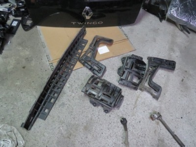 Направляющая направляющие кронштейн бампера задняя peugeot 5008 фото №1