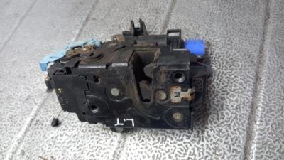 Замок левый задняя skoda octavia ii 05r kombi 1.9tdi 7l0839015 фото №1