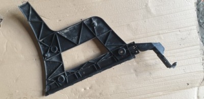 Напрямна бампера лівий задня 4k5807453 фото №1