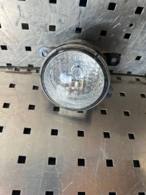 Протитуманна фара лівий правий оригінал mitsubishi space star ii фото №1