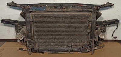 Pas передній audi a4 b6 cabrio 2.4 3.0 механічна коробка передач фото №1