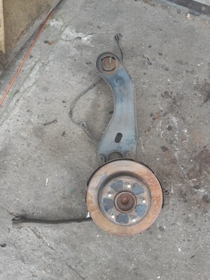 Kia ceed ii lift 1.6 crdi важіль ступиця поворотний кулак задня права kpl фото №1