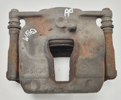 Супорт гальмівний правий перед mercedes w176 1.6 cgi фото №1