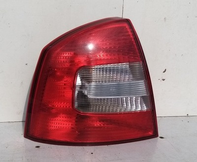 FARO PARTE TRASERA PARTE TRASERA IZQUIERDA SKODA OCTAVIA II RESTYLING HB 1Z5945095B  