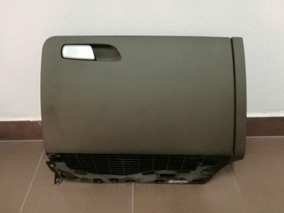 Audi q5 8r0 2008-2016--schowek пасажира europa фото №1