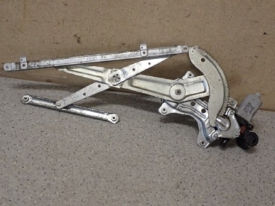 Avensis verso 02-07 подъемник стекло задний правый фото №1