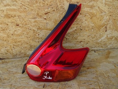 Nissan juke лампа задня права фото №1