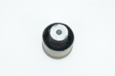 Oryg втулка задній балка audi a2 8z0501541 фото №1