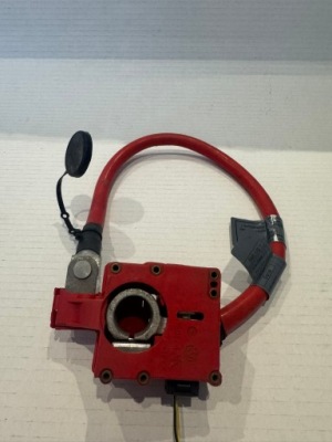 Bmw f10 клемма плюсовая аккумулятор 9217035 фото №1