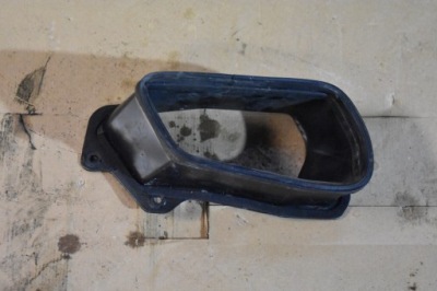 Idealny впуск канал повітря правий porsche 982 718 1 фото №1