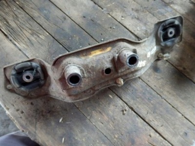 Honda cr-v i 02 кронштейн мост фото №1