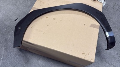 Hyundai santa fe 2024- молдинг na крила передня ліва фото №1