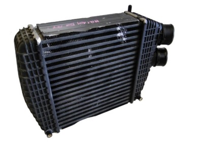 Maserati ghibli радіатор інтеркулер правий фото №1