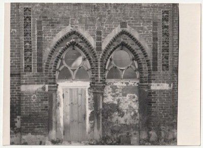 ELBLĄG. FOT. KAZIMIERZ LELEWICZ. kościół parafialny - portal gotycki