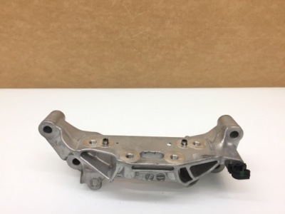 Peugeot 2008 ii 1.2thp кронштейн кронштейн 9813582980 фото №1