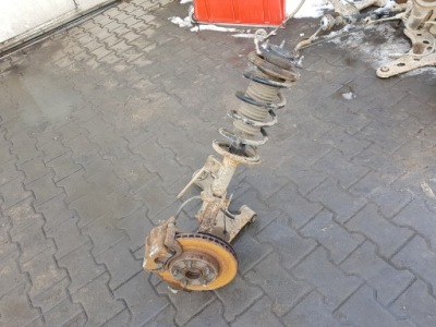 Grand vitara ii 1.9 поворотний кулак амортизатор права фото №1