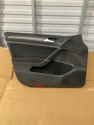 Vw golf vii variant оббивка двері перед ліва фото №1