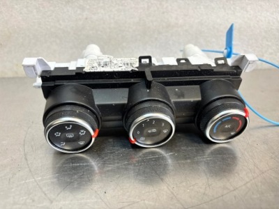 Панель обдув кондиціонера renault clio v 5 275107544r фото №1