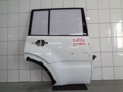 Mitsubishi pajero iv 15 двері правий задня задні w32 фото №1