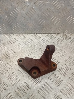 Discovery sport 2.0d l550 кронштейн двигателя 204dtd фото №1