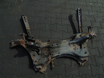 Trawesa toyota auris фото №1