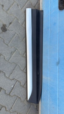 Hyundai santa fe 2016- lift молдинг na двері права передня фото №1