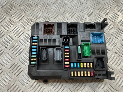 Модуль блок керування bsi peugeot 2008 208 9819850080 фото №1