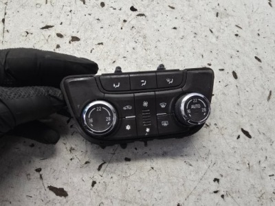 Opel mokka панель кондиціонера обдув 20963734 коричневий фото №1