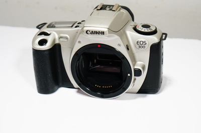 Retro Aparat Analogowy Canon EOS 300 Body