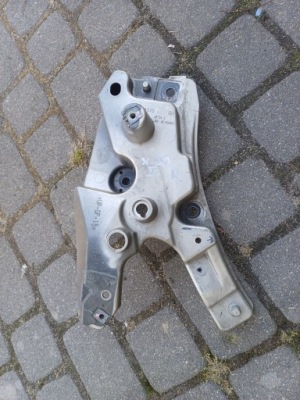 Кронштейн кронштейн крыла правое volvo xc60 ii фото №1