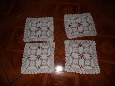 Komplet kwadratowych serwetek koronkowych - 17 cm x 18 cm