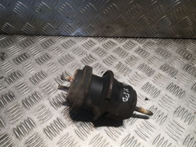 Subaru legacy права сторона кронштейн / кронштейн двигуна фото №1