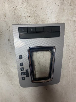 Amka переключения передач skoda octavia 5e1713203l фото №1