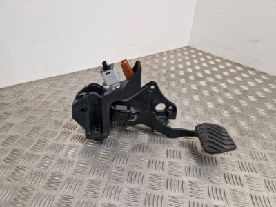 Nissan juke ii f16 2020 педаль тормоза фото №1