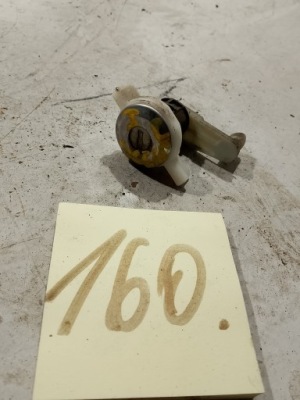 Renault scenic i 7700838541 вкладка замка фото №1