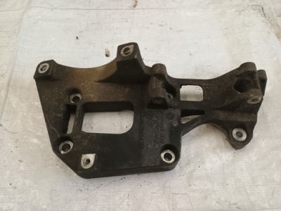 Кронштейн кронштейн генератора audi a3 8p 1.6 b 06f903143b фото №1