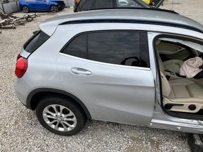 Двері правий задня задні mercedes gla x156 w156 761 фото №1