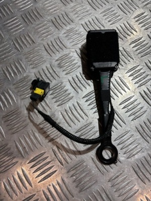 Клипса поперечина левая peugeot e-208 ii 19- фото №1