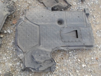 Mercedes w 212 захист pod коробка передач 350 плита ідеальний стан фото №1