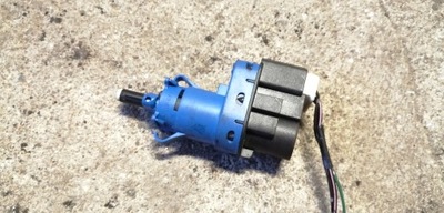 Mazda 2 07-14 датчик стоп-сигнал тормоза фото №1