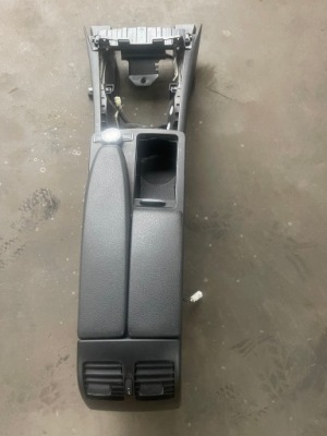 Mercedes w204 lift туннель средний a2045401307 фото №1