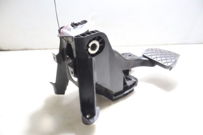 Педаль гальма skoda superb iii 2.0tdi фото №1