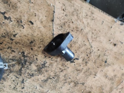 Citroen c1 2 1.0 патрубок корпус термостата воды фото №1