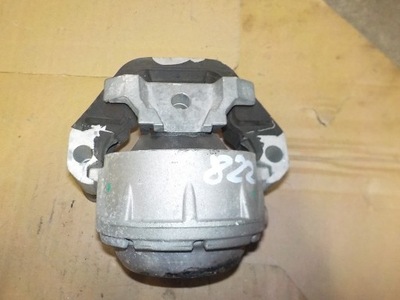 Подушка двигателя a6 4g0 3.0tdi фото №1