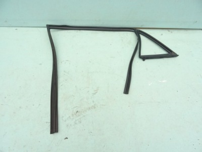 Прокладка скло задня ліва hyundai i20 ii 14- фото №1