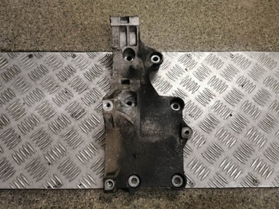 Кронштейн генератора vw оригинальный номер 03c903143a фото №1