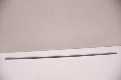 Volvo xc60 i lift молдинг ущільнювач ліва перед фото №1